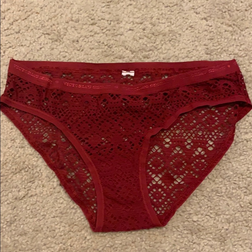 BRAND NEW. PINK LACE UNDERWEAR